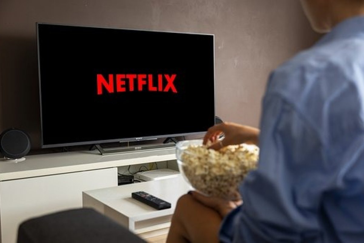 Netflix vai acabar com compartilhamento de senhas em breve, diz jornal