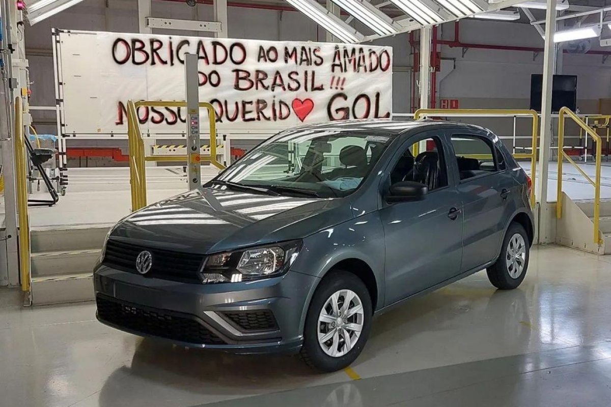 Funcionários preparam despedida informal para o GOL em Taubaté/SP