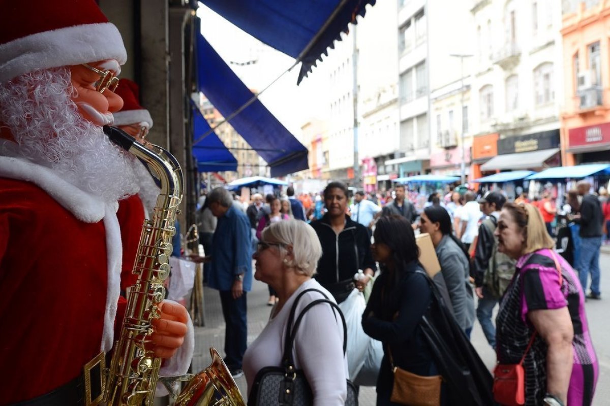 Vendas de Natal têm crescimento de 0,4% em 2022, segundo Serasa Experian