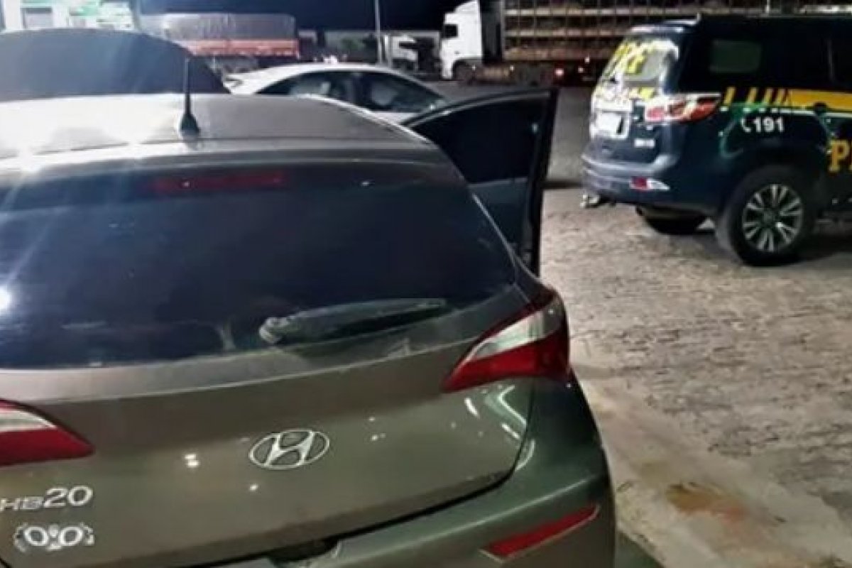 Jovem é preso por conduzir veículo roubado em Tucano (BA)