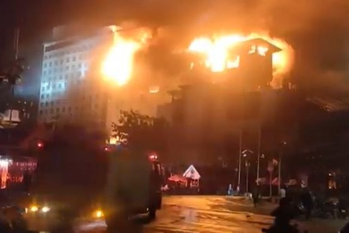 Incêndio em hotel-cassino deixa mortos e feridos no Camboja 