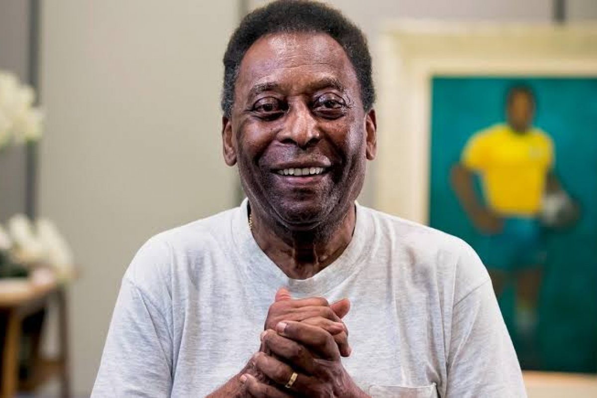 Durante a carreira, Pelé já foi cantor, ator e compositor