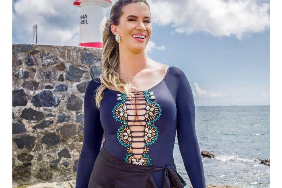 EM FESTA! Estilista baiana desembarca em Salvador para celebrar aniversário
