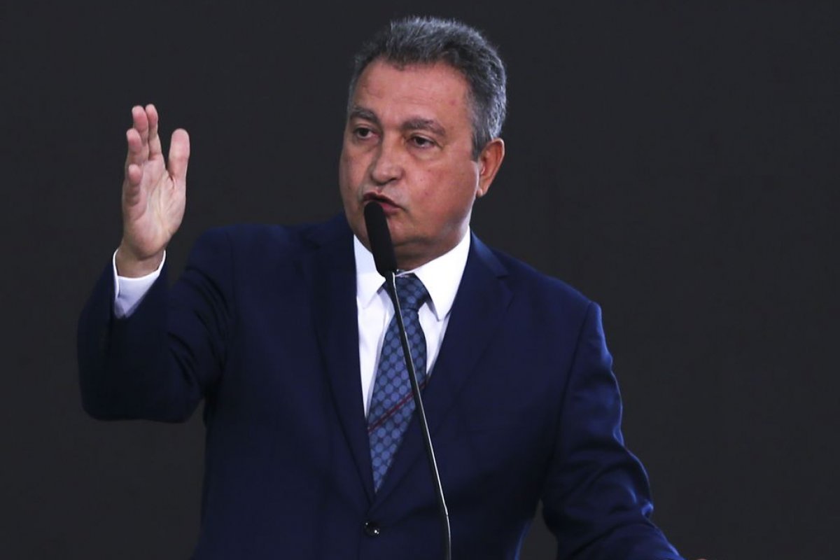 Rui Costa anuncia criação de tecnologia para governadores e prefeitos mapearem obras paradas