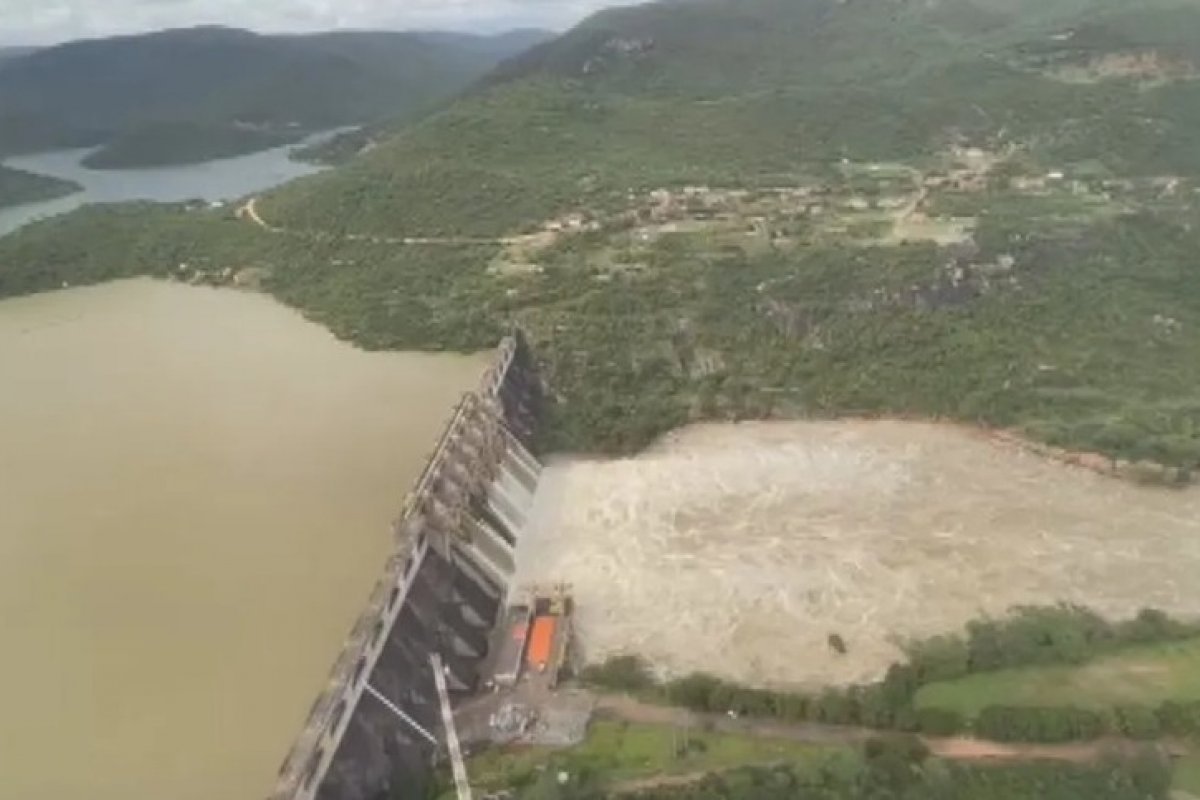 Barragem de Pedra do Cavalo tem vazão ampliada após chuvas fortes na Bahia 
