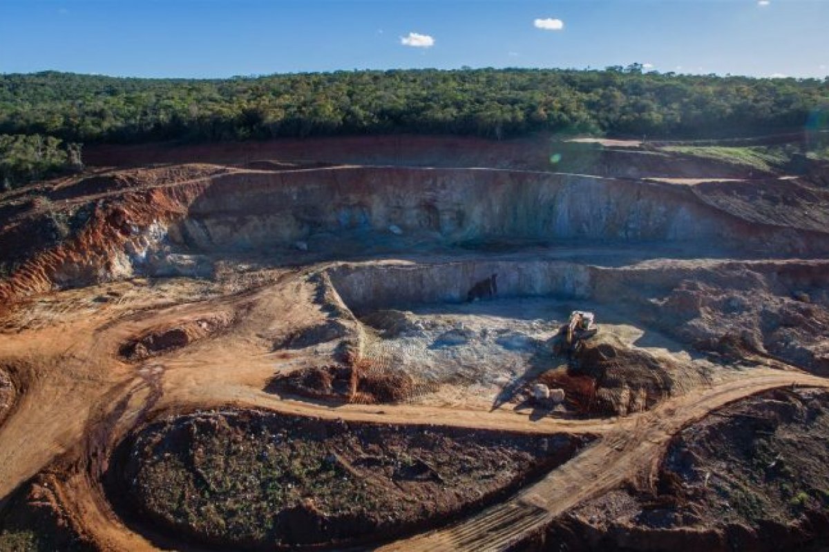 Lei que permite atuação privada na extração de minérios nucleares é sancionada com vetos