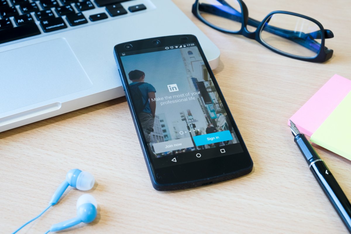 Número de usuários do Linkedin em trabalho 100% remoto já é maior que o formato híbrido, aponta estudo inédito da Gombo! 