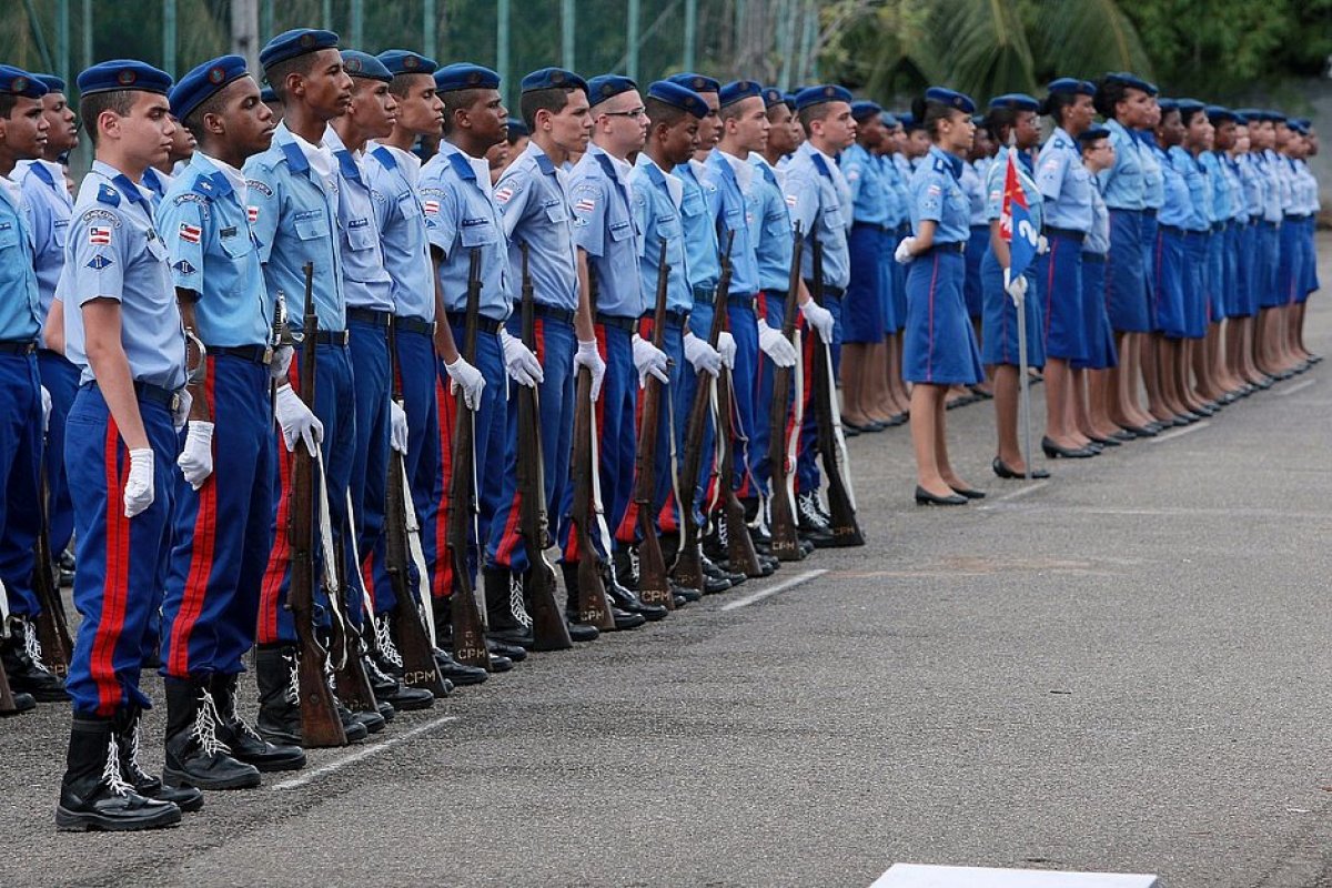 Inscrições para creche e colégio da Polícia Militar são prorrogadas na Bahia