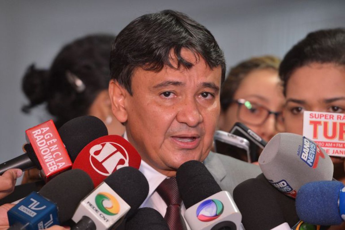 Bolsa Família: acréscimo de R$ 150 por criança menor de cinco anos pode demorar até três meses, afirma Wellington Dias