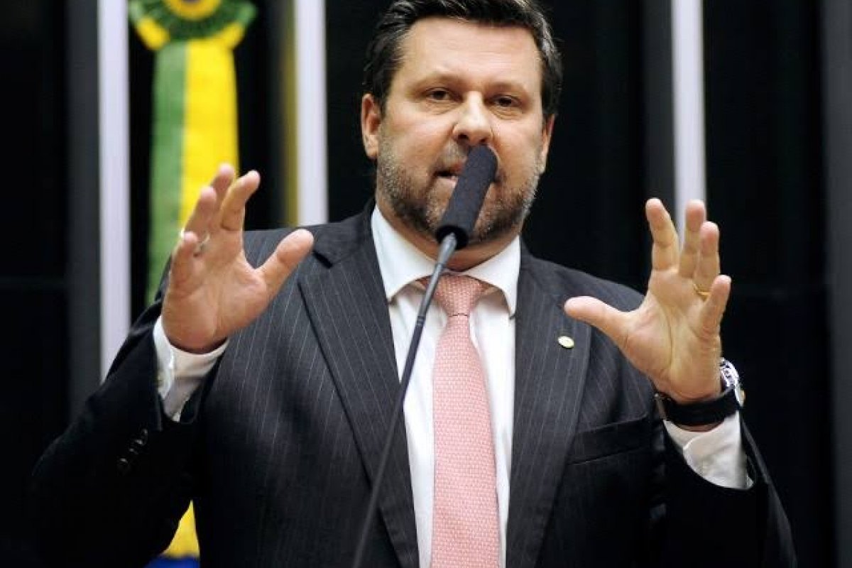 Deputado Carlos Sampaio aciona PGR contra Procuradoria da Democracia