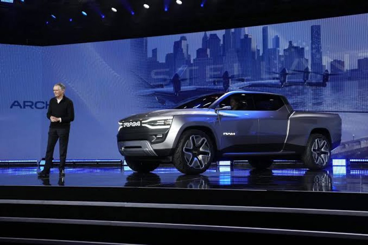Futura pick-up elétrica RAM 1500 REV é revelada nos EUA 