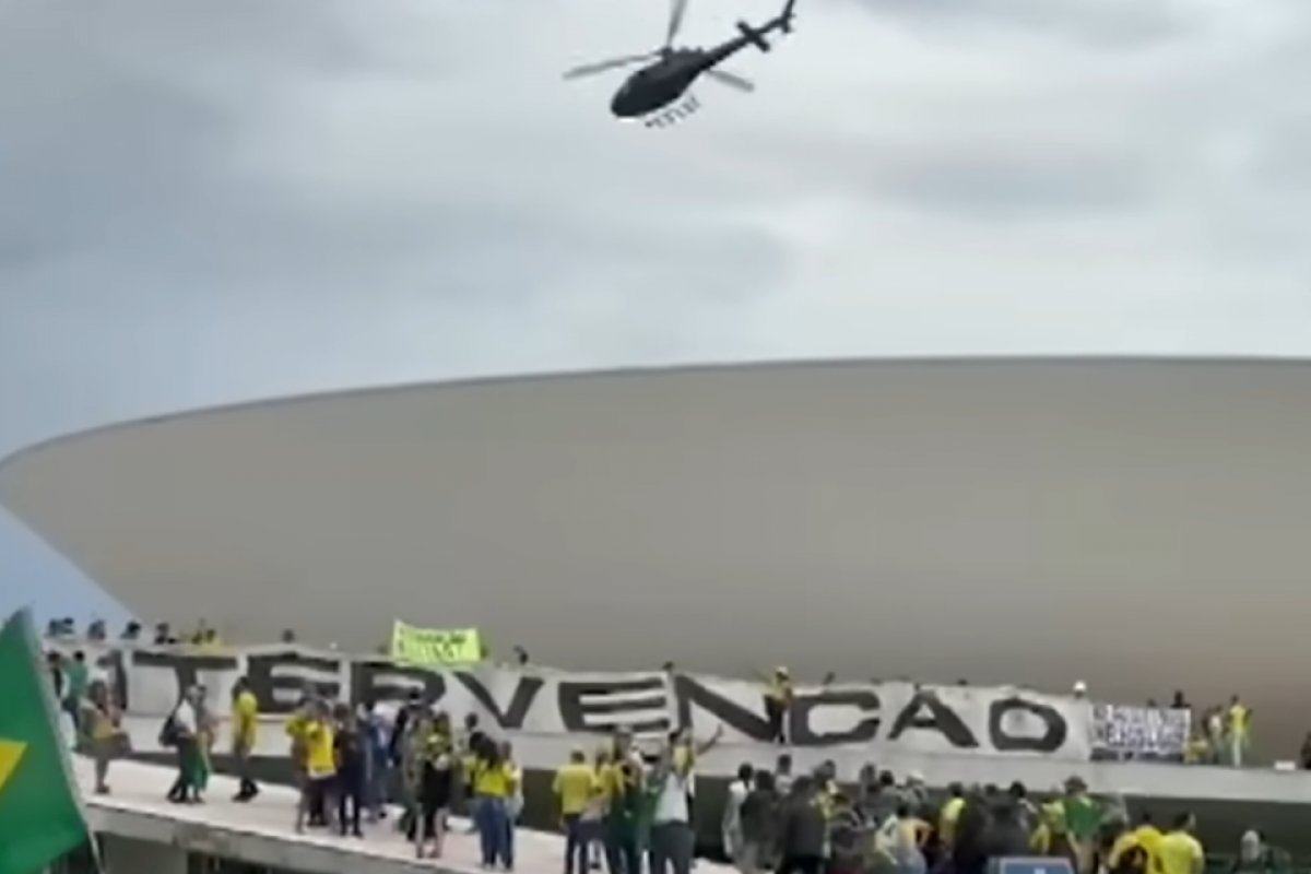 Rússia condena ataques aos Três Poderes em Brasília   