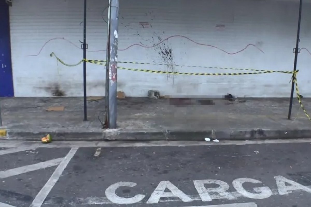 Morador de rua é morto a pedradas no Comércio, em Salvador 