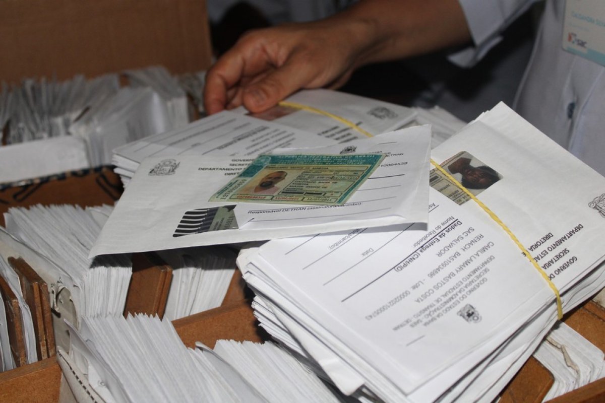 Quase 40 mil carteiras de habilitação aguardam retirada nos postos do SAC na Bahia