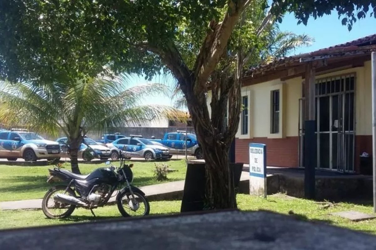 Adolescente de 15 anos é atingida por bala perdida durante tiroteio em Valença 