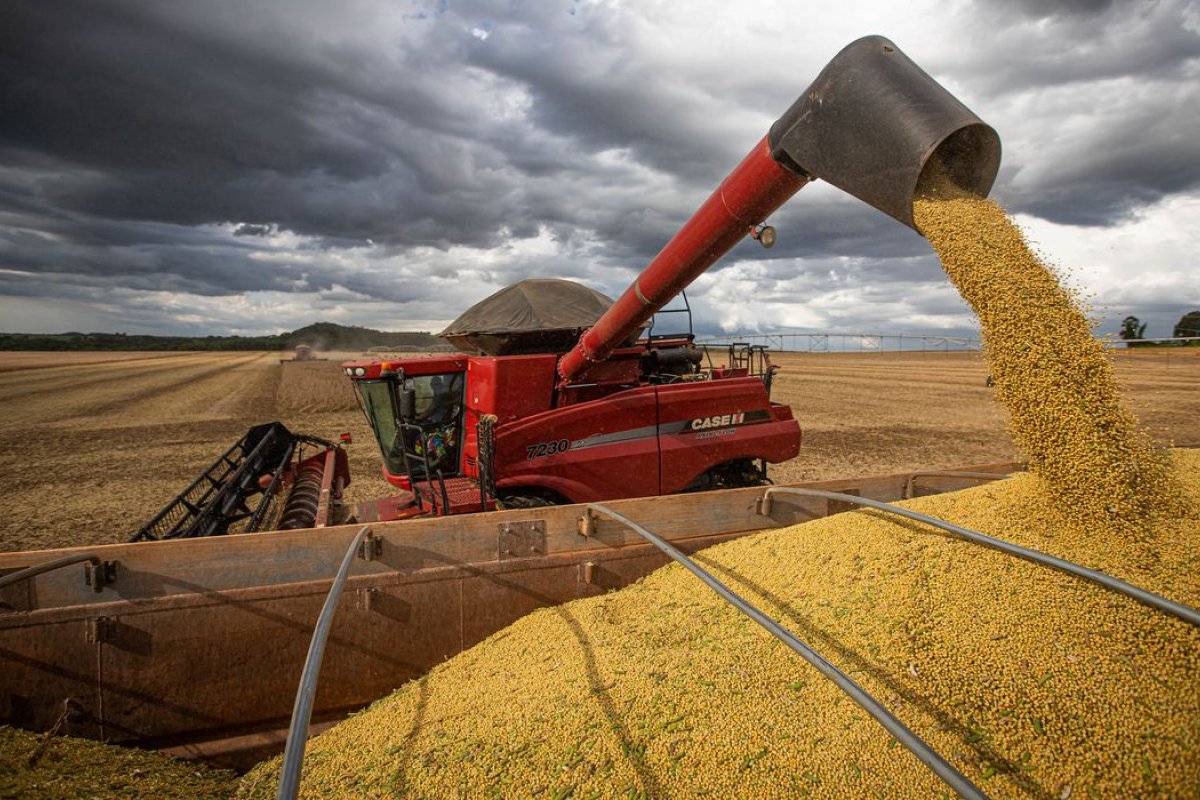 FGV: Produção industrial no agro avança 3% em novembro no Brasil