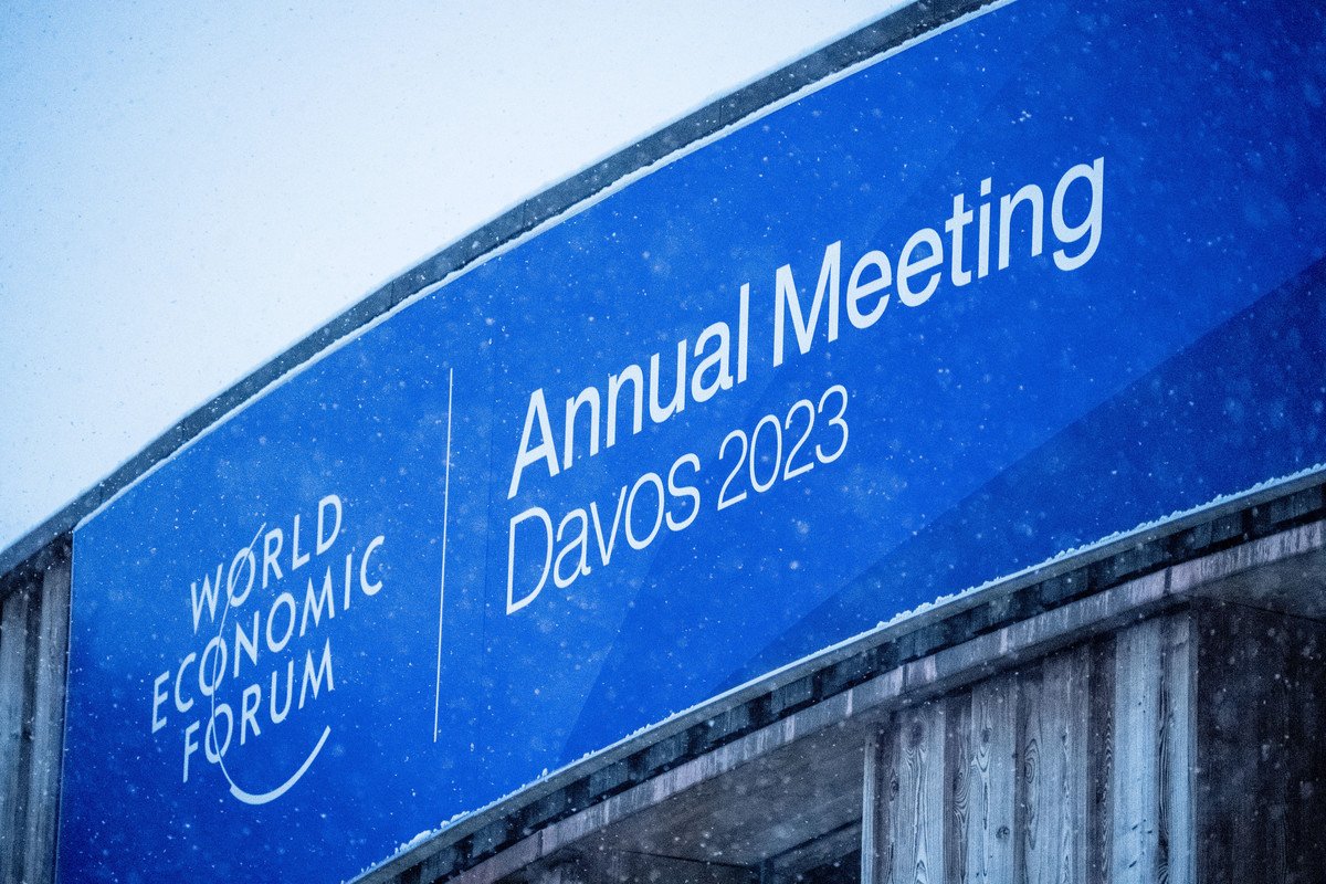 Recessão global é esperada em 2023, aponta pesquisa do Fórum Econômico Mundial