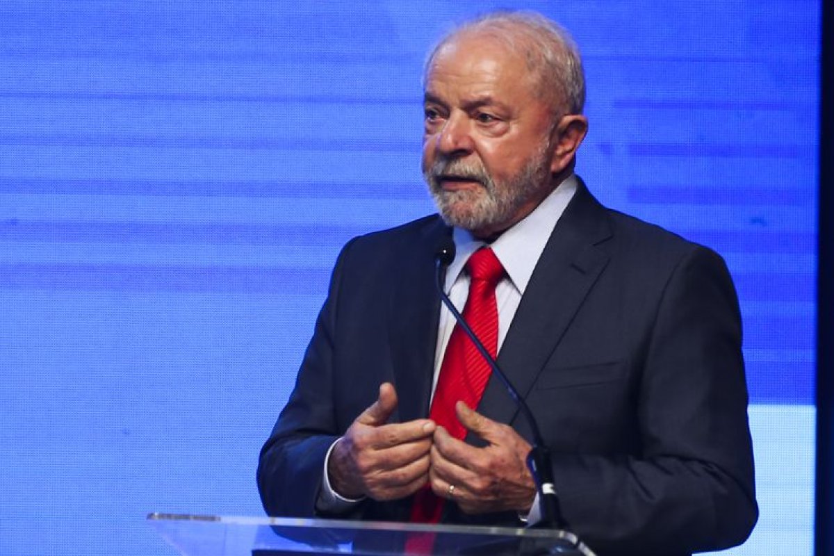 Lula estipula prazo de 45 dias para que ministérios apresentem proposta para salário mínimo
