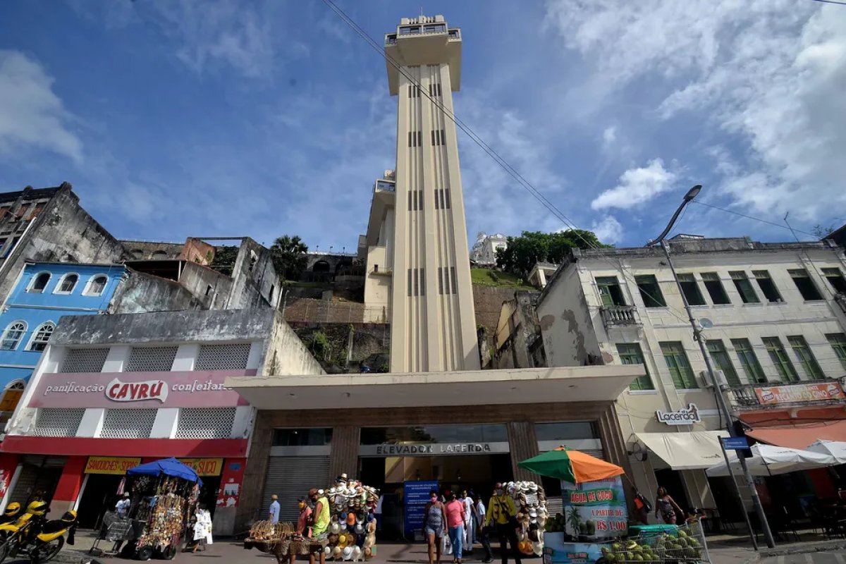 Suspeitos são detidos por extorsão a turista e agressão a agentes da Guarda Civil em Salvador