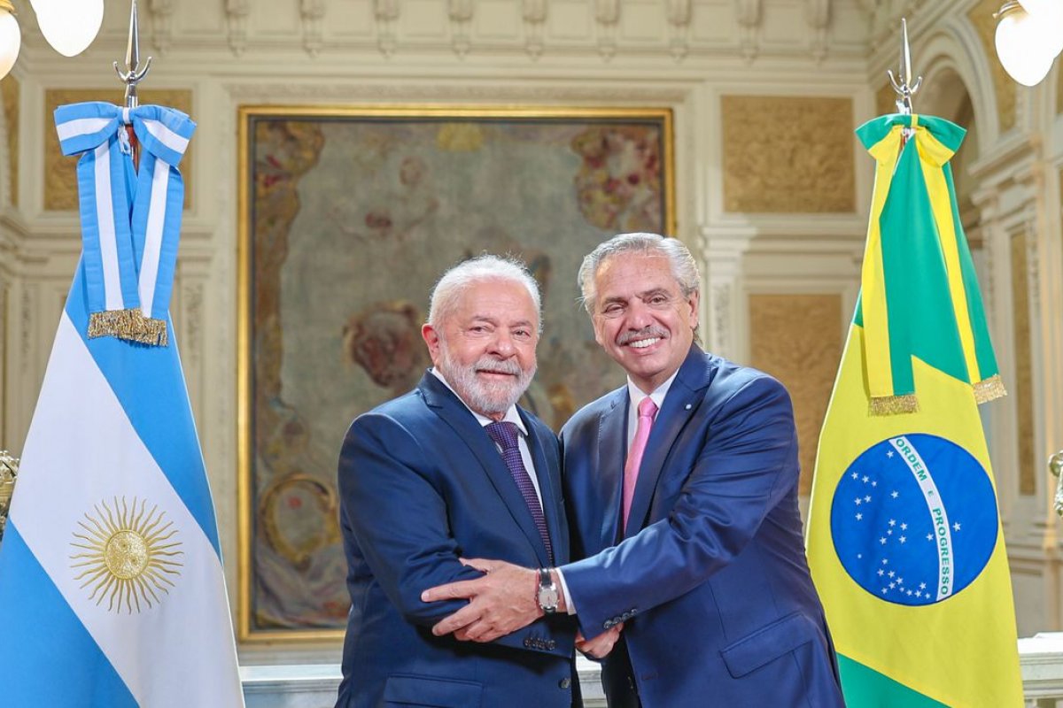 Vídeo: Lula confirma intenção de financiar projetos na Argentina com dinheiro do BNDES