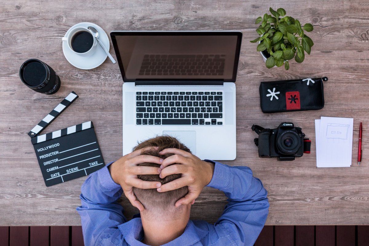Número de empresas que procuram por psicólogos cresce 44% após burnout se tornar doença do trabalho