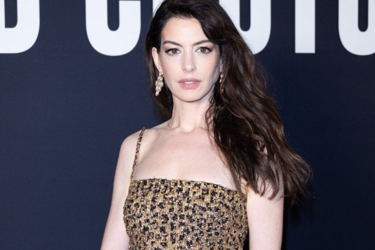 Estrelas brilham durante desfiles de Alta Costura em Paris com joias da Bulgari! 