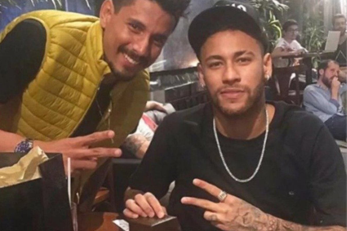 Polícia Civil do DF intima Neymar a depor sobre lavagem de dinheiro