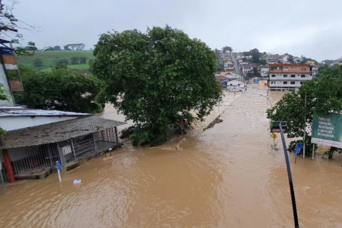 Duas cidades baianas atingidas pela chuva recebem recursos federais
