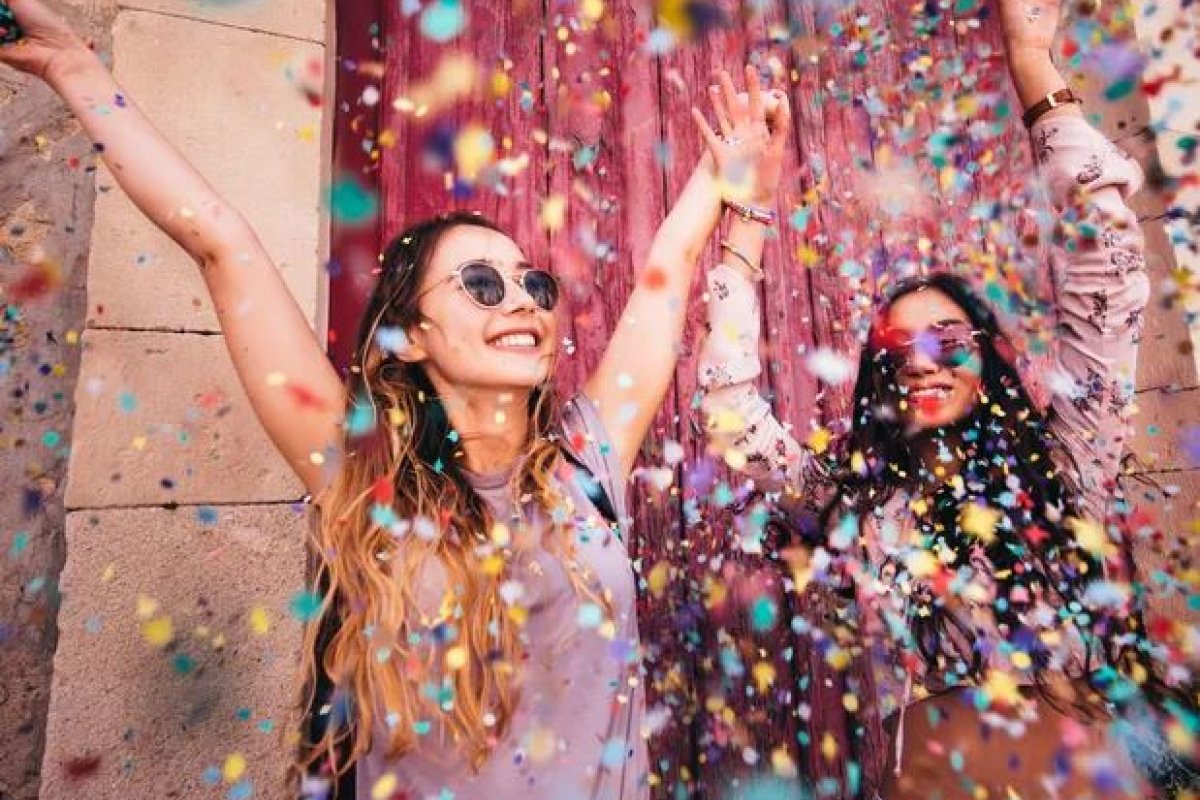 Carnaval 2023: 5 dicas para aproveitar a folia com a autoestima em dia!