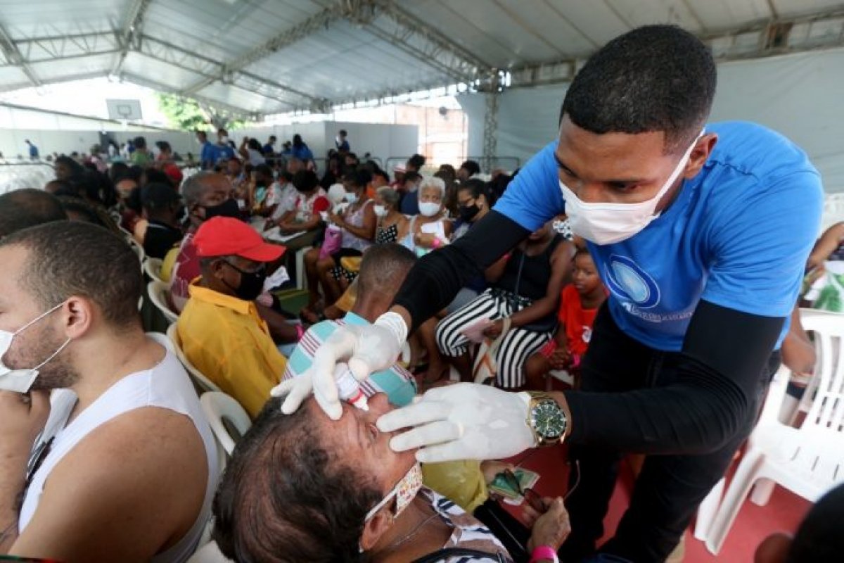 Salvador: moradores de Paripe recebem ação do Saúde Mais Perto 