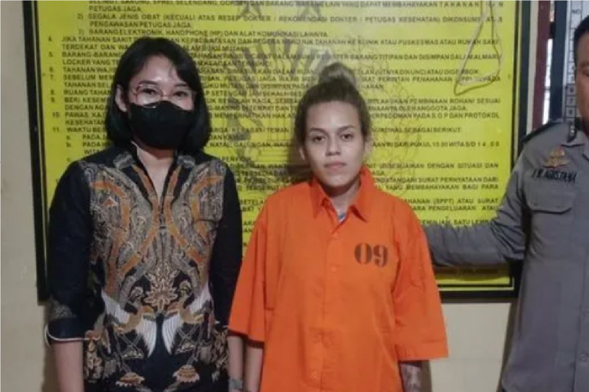 Brasileira de 19 anos é presa com 3 kg de cocaína em Bali