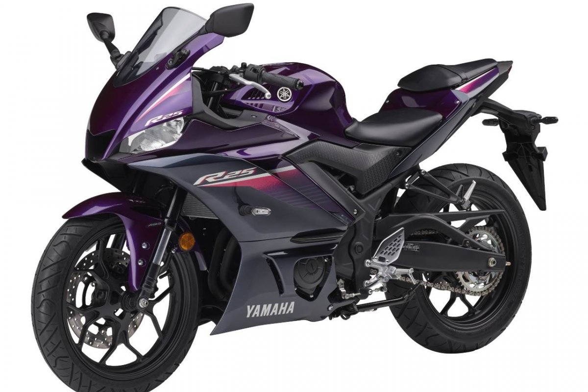 Yamaha YZF R25 ganha inédita cor roxa 