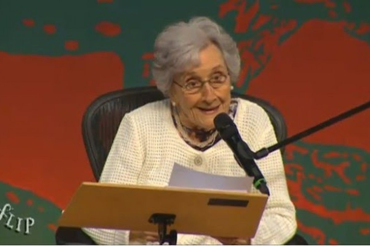 Morre aos 106 anos, a escritora Cleonice Berardinelli, membro da ABL