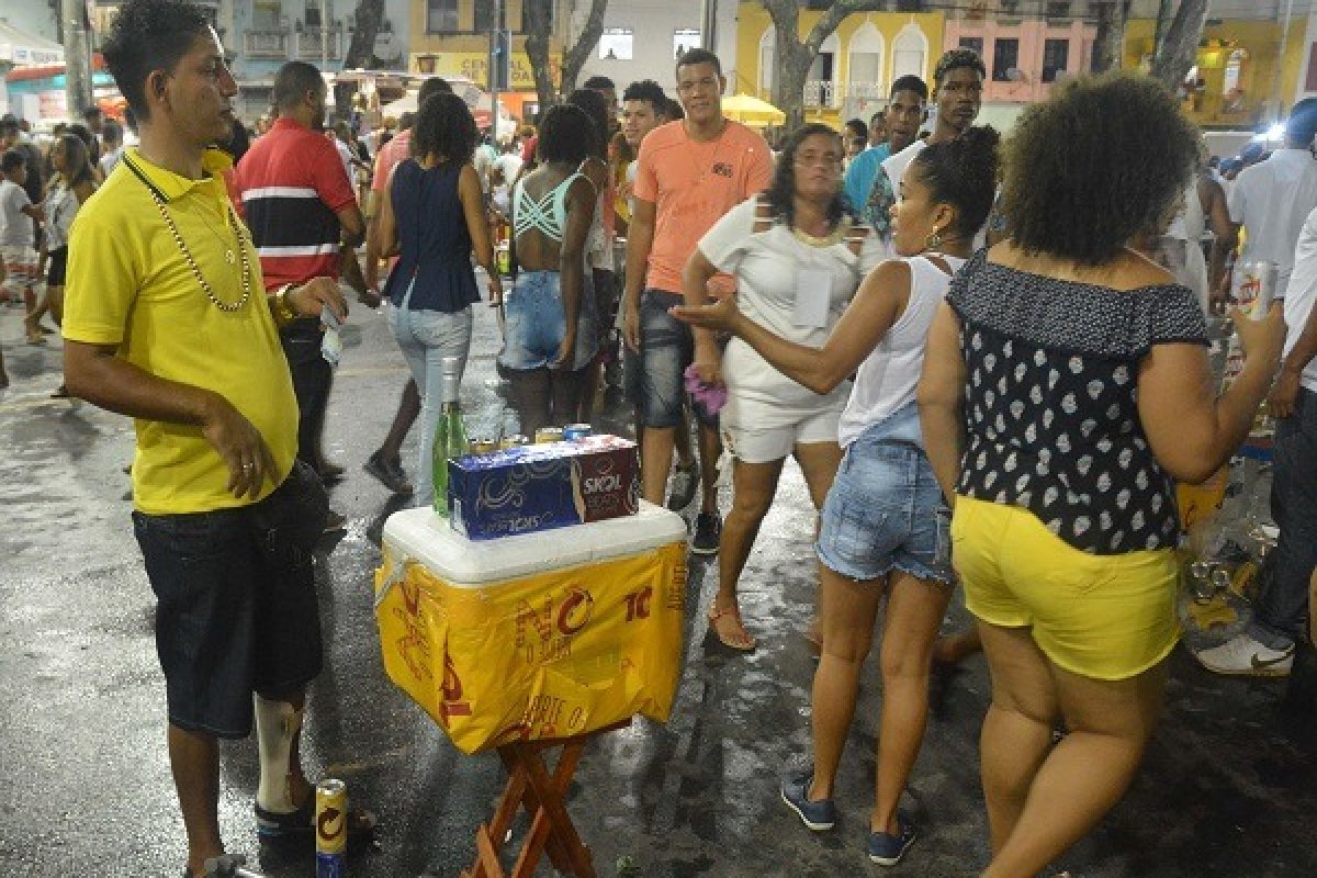 Carnaval Salvador 2023: credenciamento de ambulantes começa no dia 8 de fevereiro