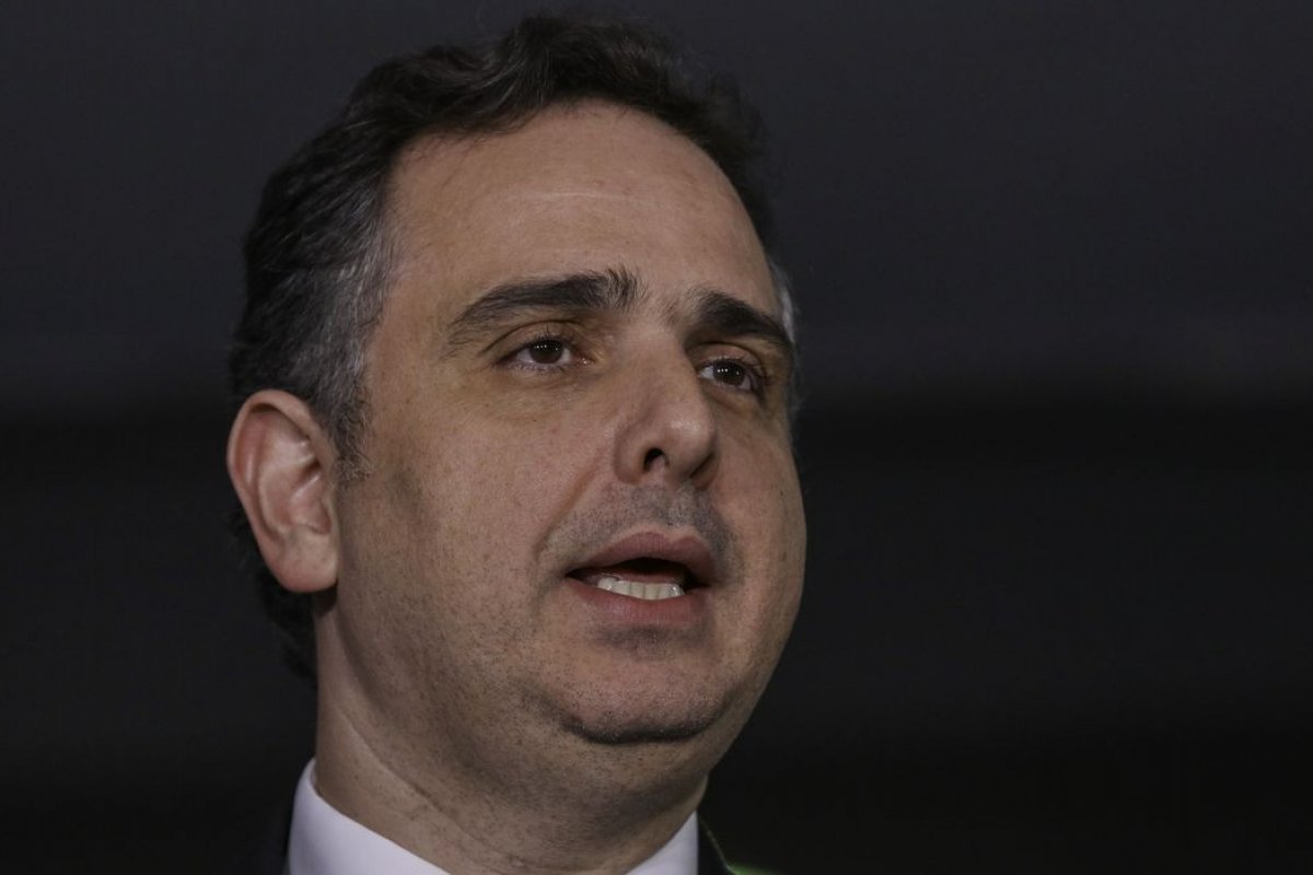 Pacheco aponta prioridades e anuncia compromisso com pacto democrático em abertura do ano legislativo