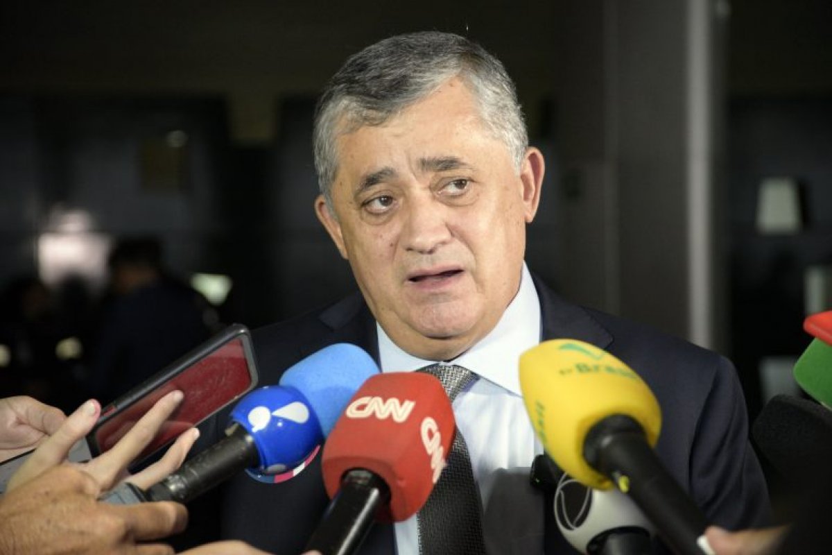 Reforma tributária seria encaminhada ao Congresso até abril, diz deputado José Guimarães 