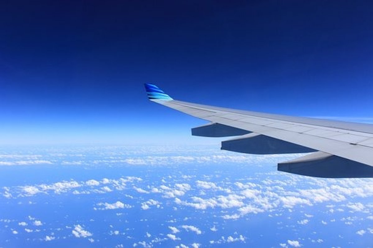 Tráfego aéreo global cresce 64,4% em 2022, aponta pesquisa