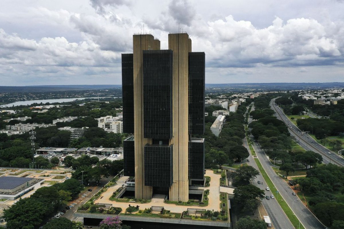 PSOL vai apresentar projeto de lei para revogar autonomia do BC