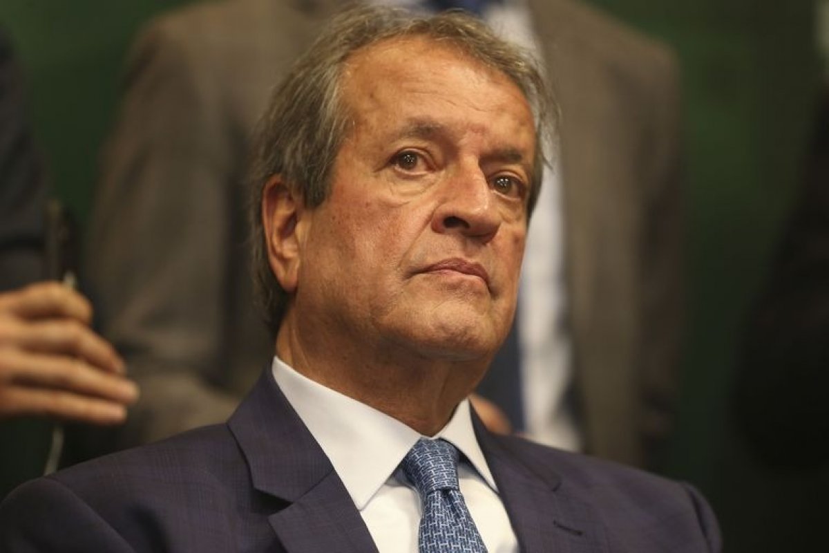 Valdemar Costa Neto pede ao STF que autorize devolução de celular
