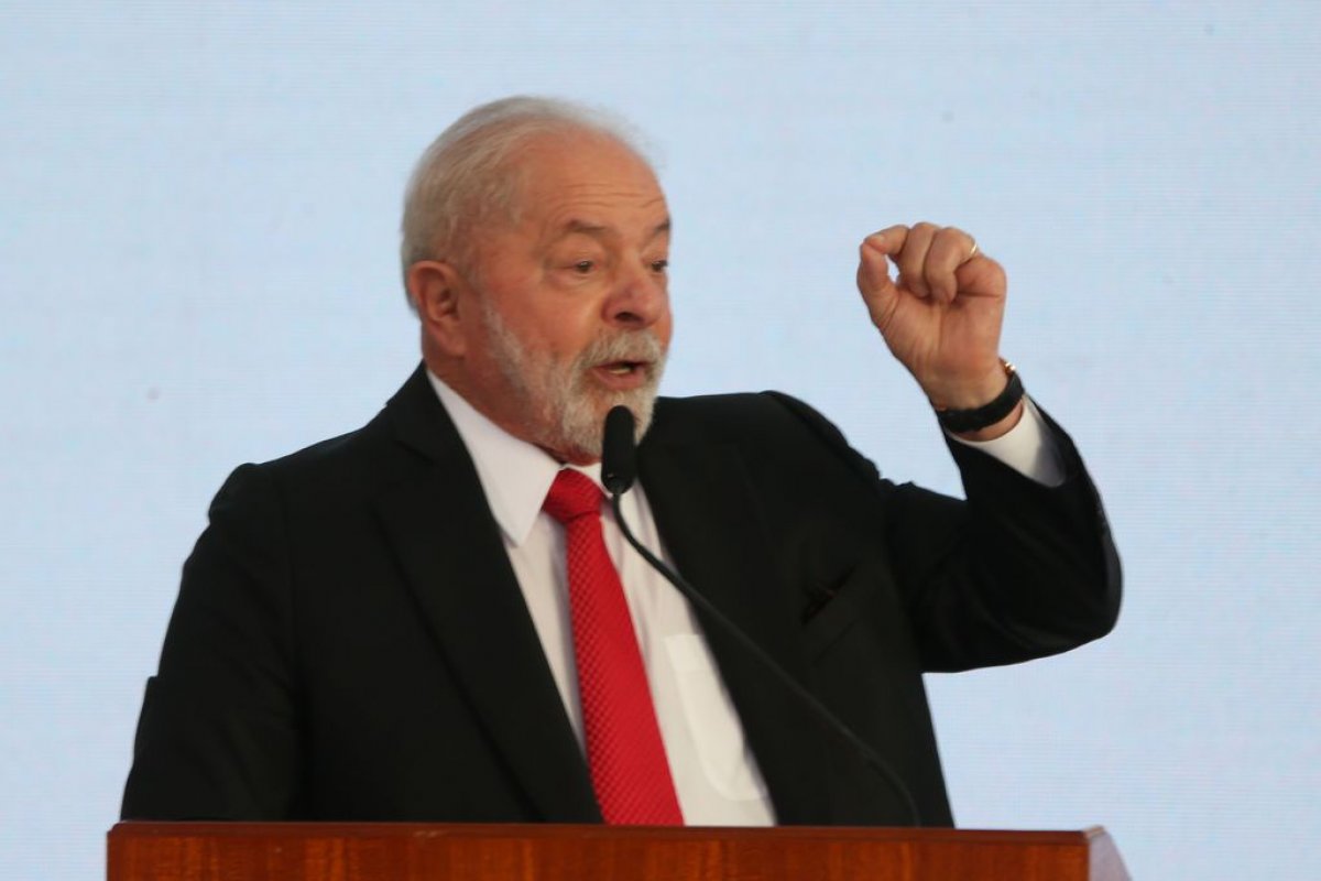 Lula desloca Agência Brasileira de Inteligência para a Casa Civil