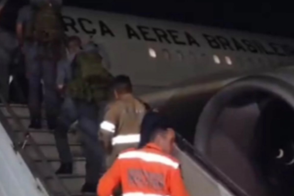 Brasil envia ajuda humanitária com médicos e bombeiros à Turquia 