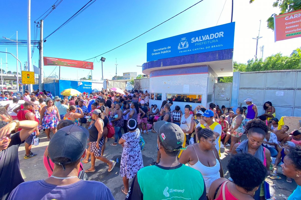 Semop vai pedir apuração sobre suposta venda ilegal de licença para ambulantes
