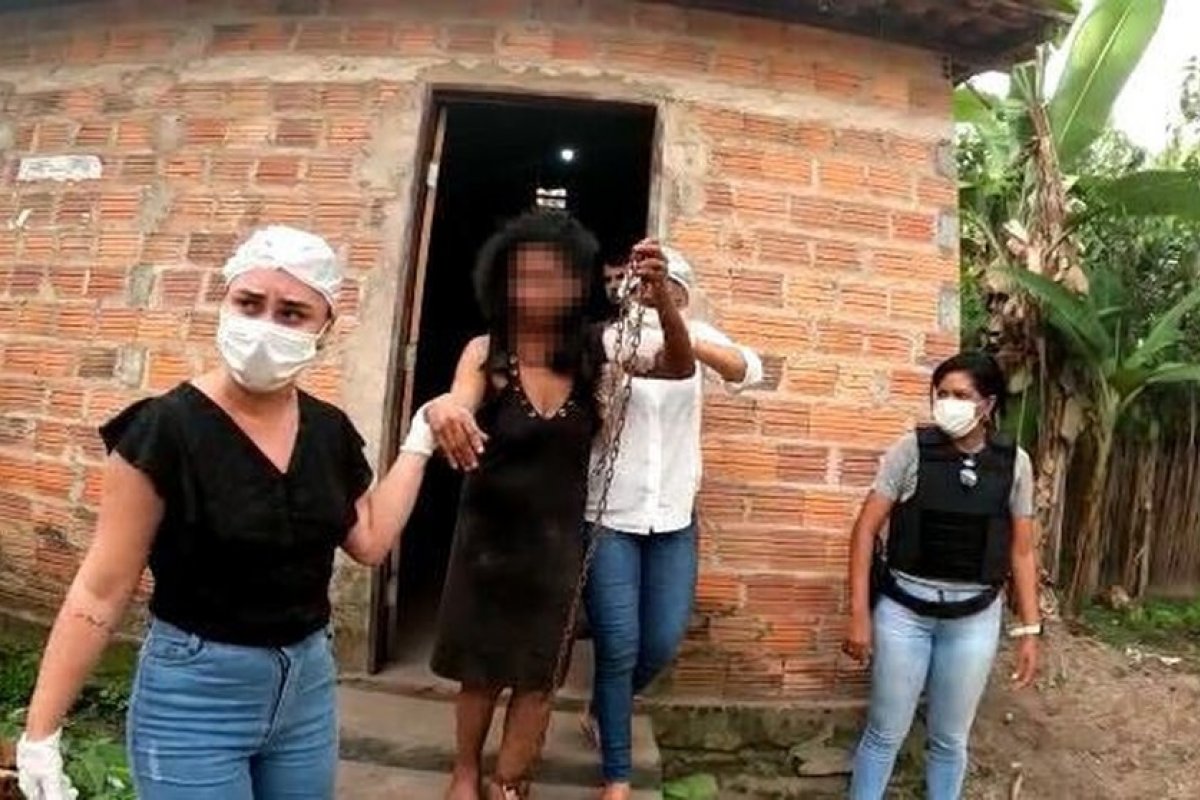 Mulher mantida em cárcere privado segue internada com desnutrição grave