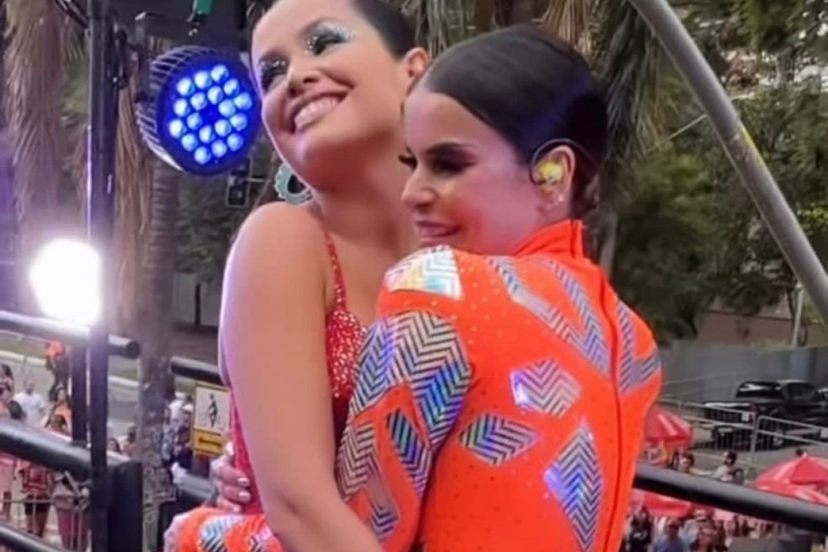 Mari Antunes e Babado Novo recebem Juliette e animam milhares de pessoas nas ruas de São Paulo! 