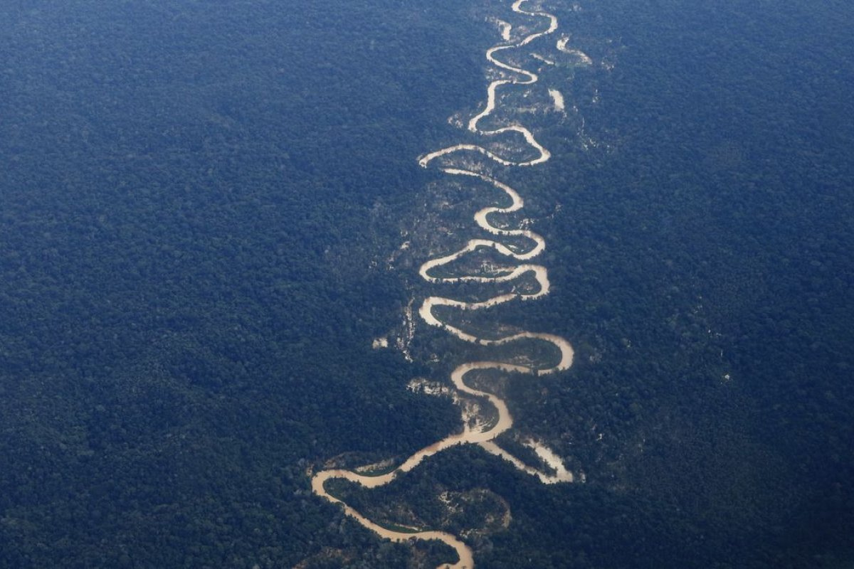 Governo federal prorroga abertura parcial do espaço aéreo yanomami até maio