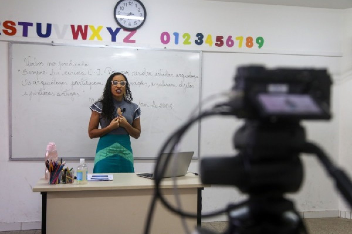 Prefeitura de Salvador nomeia mais 323 professores para rede municipal de ensino