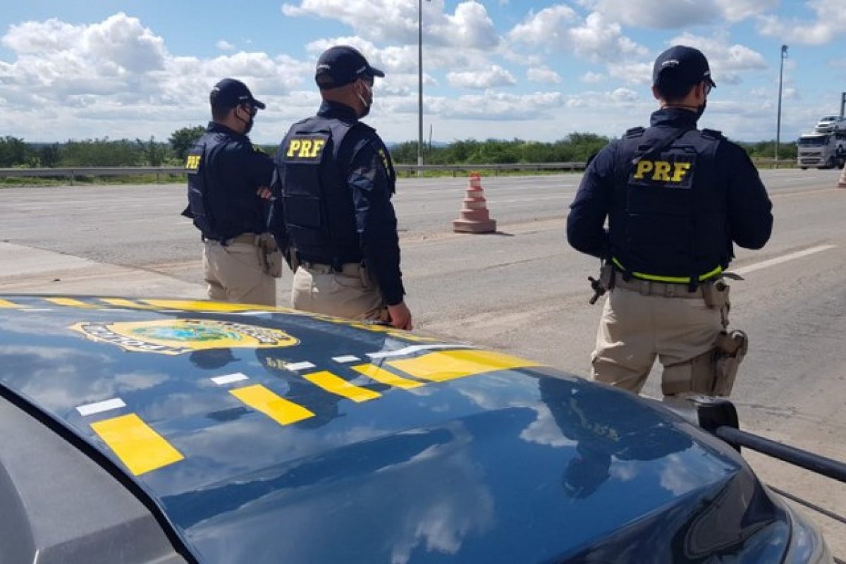 Bahia: pastor fica gravemente ferido e sua esposa e filho morrem em acidente na BR-116