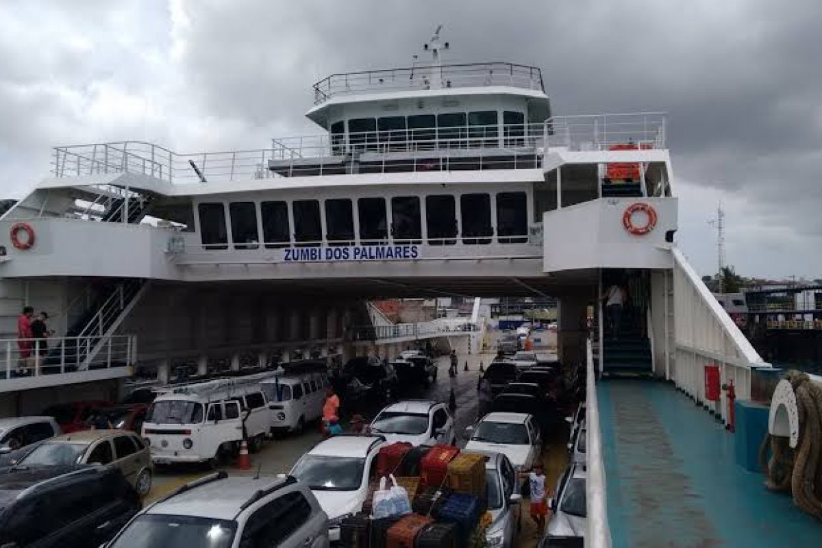 Carnaval: Ferry-Boat opera com horário extra até 27 de fevereiro