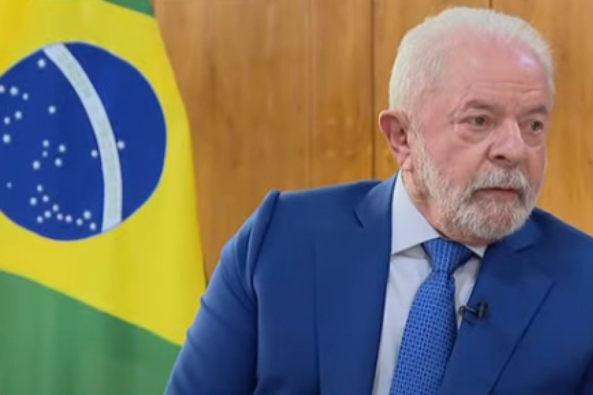 "Não cabe o presidente da República ficar brigando com o presidente do Banco Central", diz Lula 