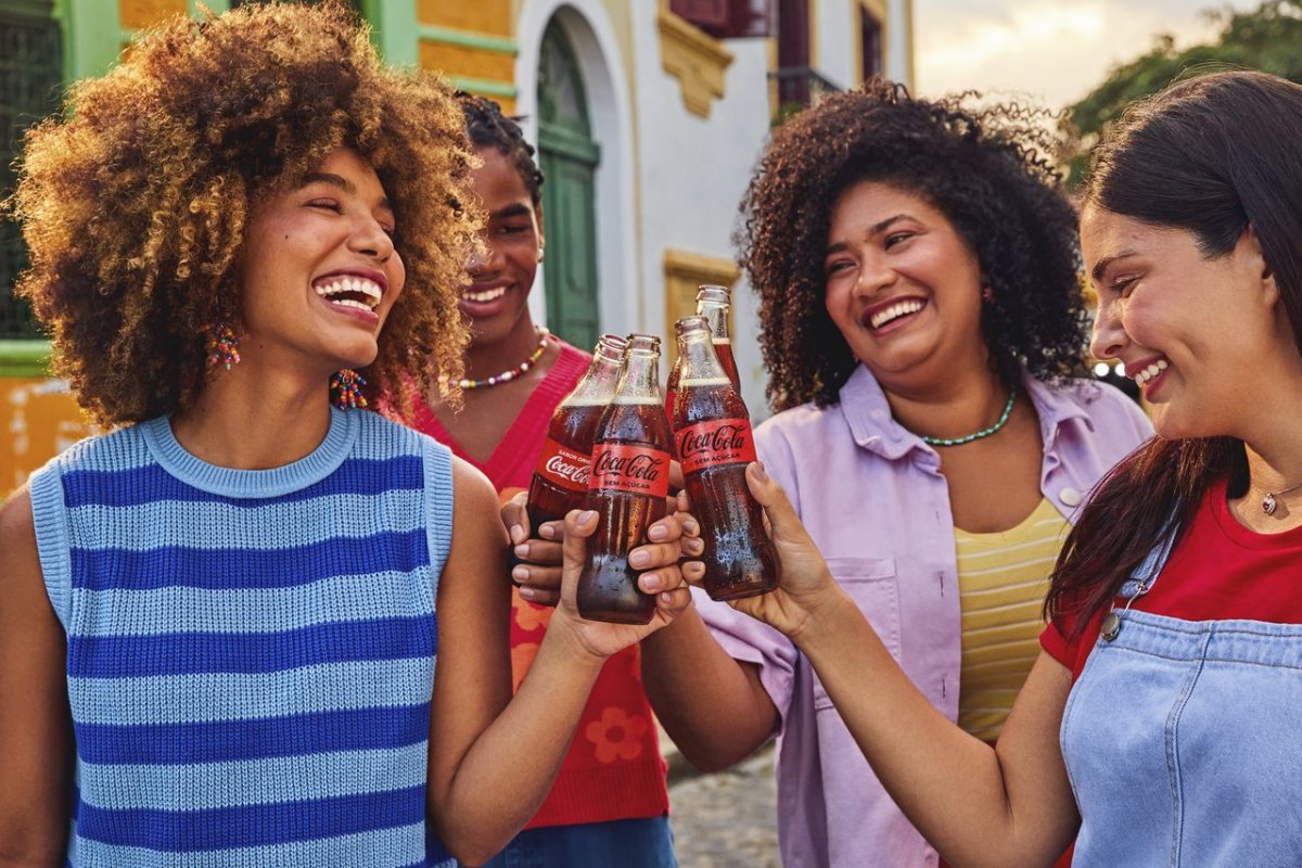 Com incentivo a cultura regional, Solar Coca-Cola patrocina 25 blocos e camarotes de Norte a Nordeste do Brasil! 